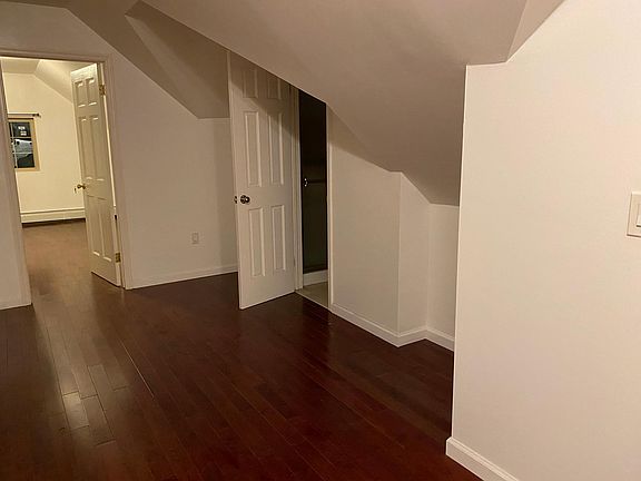 4th image of 6141 173rd St Floor 3