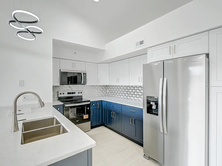 13521 Eagle Ridge Dr #136 — Photo 8