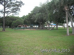 4th image of 386 Shores Blvd
