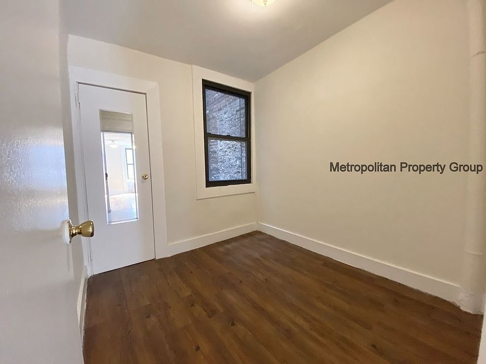 2nd image of 217 E 29th St #53X
