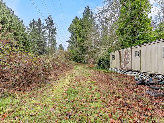 5th image of 3495 Upper Cow Creek Rd