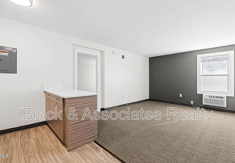 5104 Hollyridge Dr #103 — Photo 18