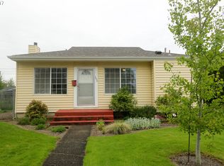 1670 E St, Springfield, OR 97477