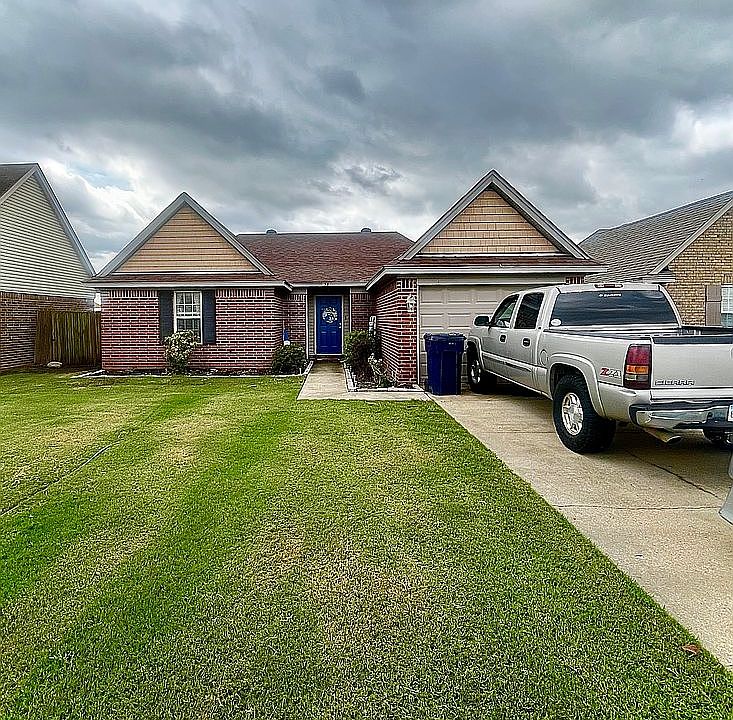 1st image of 561 Fernwood Dr
