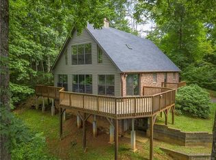 390 Cicada Dr, Maggie Valley, NC 28751