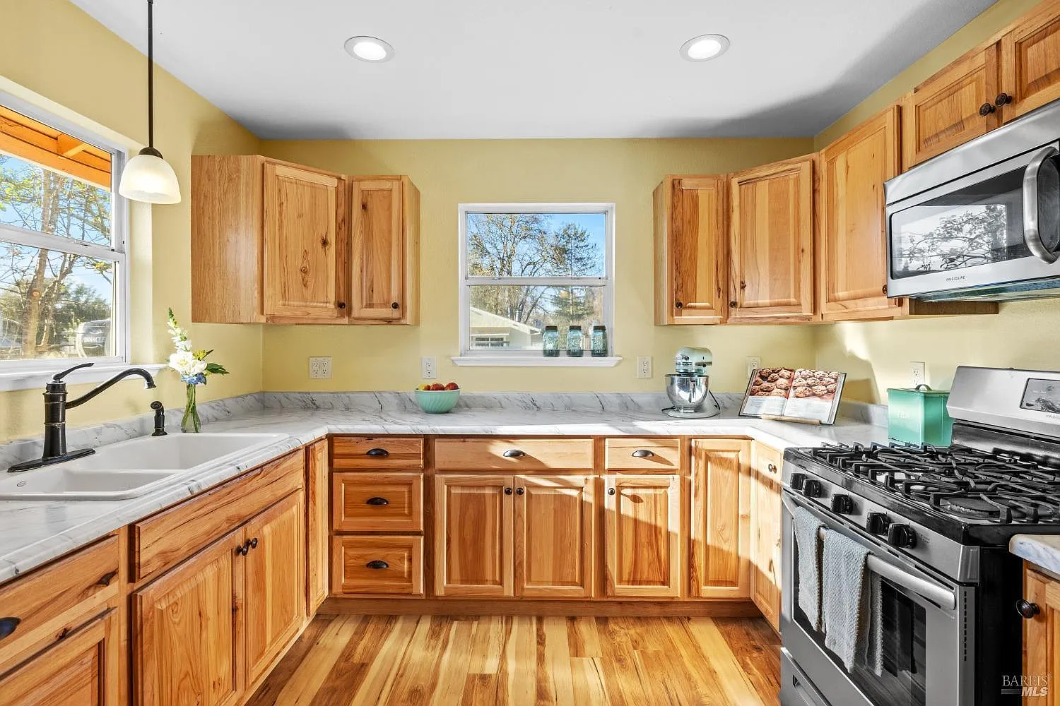 9011 Donald Street photo 1