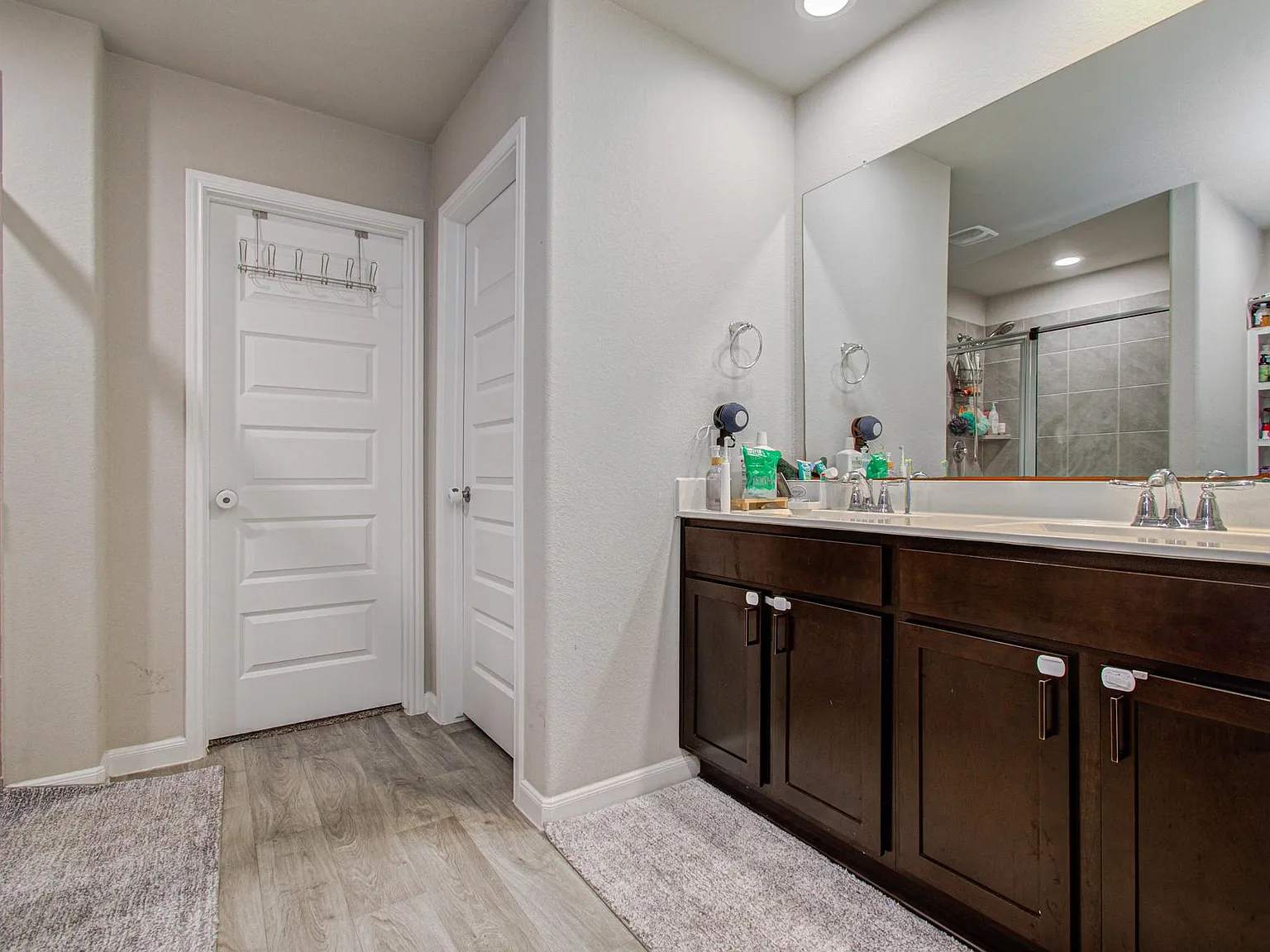 4 bed, 1895 sqft, $2,400 — Photo 4