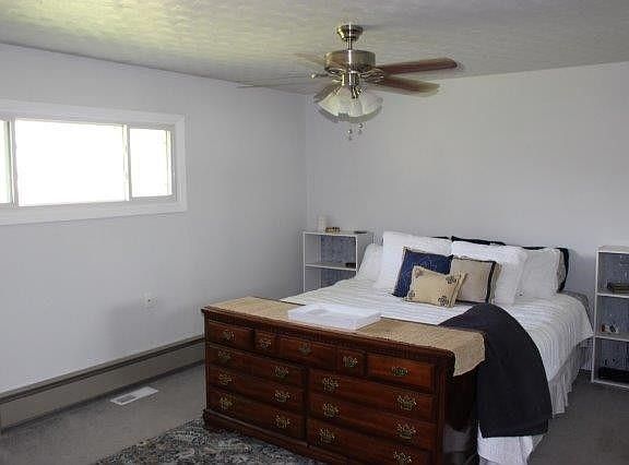 3rd image of 489 Huss St