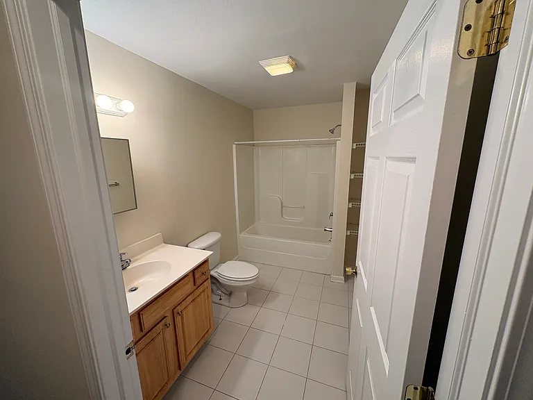 Holly Brook Apartments — Photo 48