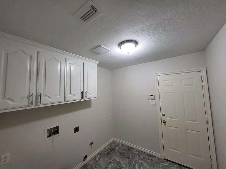 1109 Westgrove Dr — Photo 8