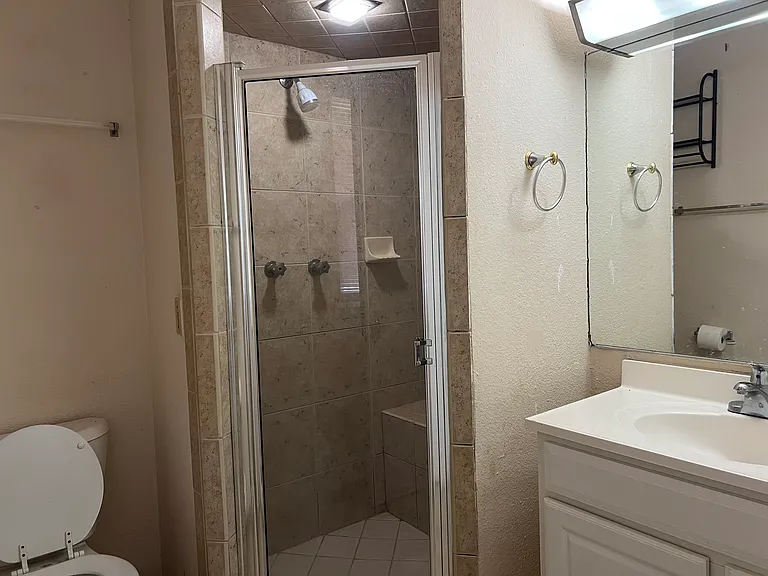 2343 Champion Ct — Photo 30