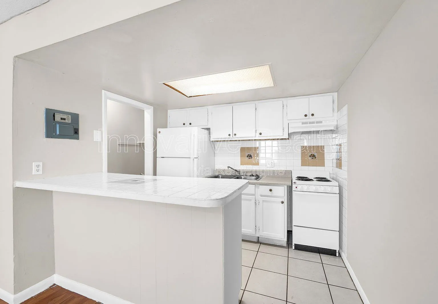 1 bed, 1.0 bath, 588 sqft, $1,195 — Photo 4