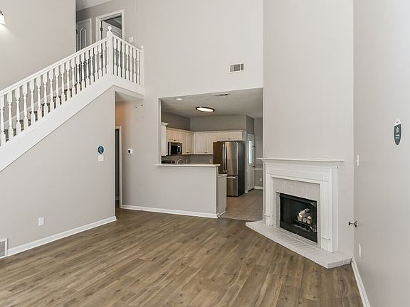 5th image of 8116 Port Douglas Dr