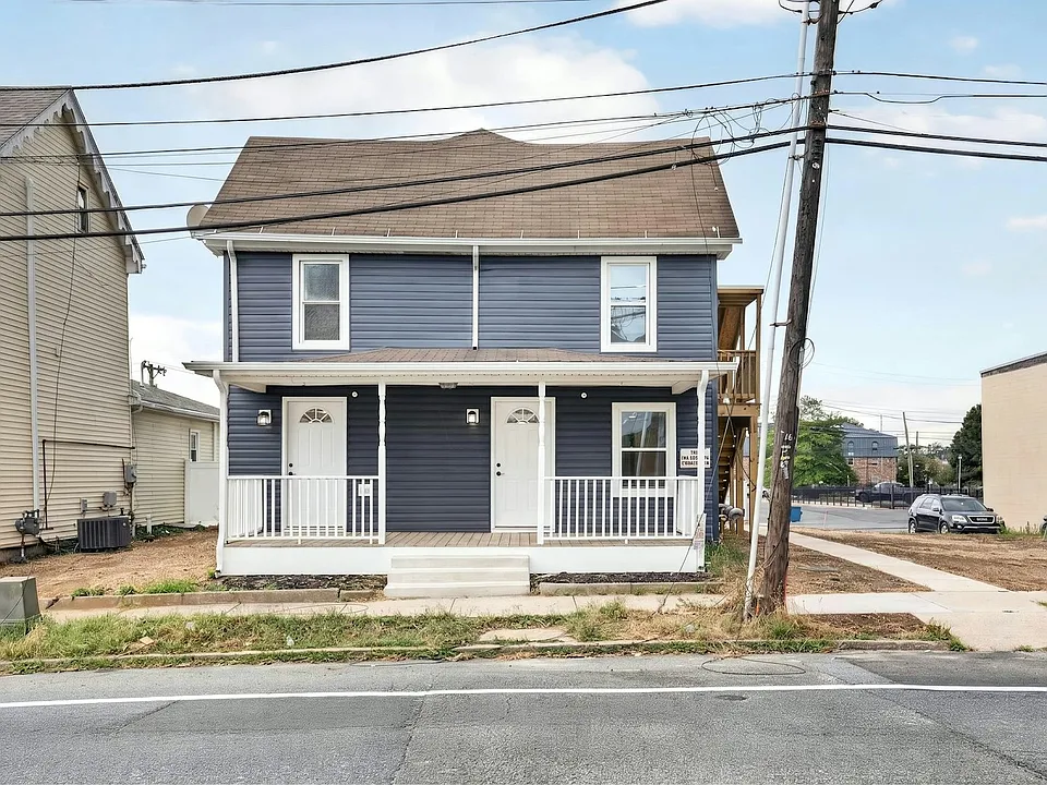 428 S Governors Ave #C