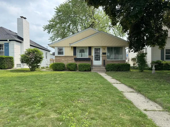 10615 West Manor Park DRIVE, West Allis, WI 53227