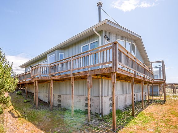 5th image of 2302 NW Oceania Dr