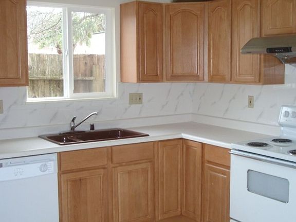 3rd image of 100 Marvin Ct