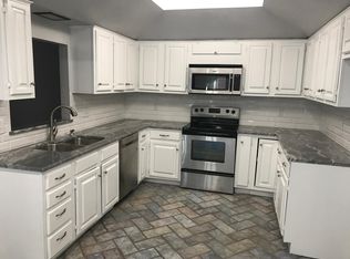 2101 Brookhaven Dr, Edmond, OK 73034