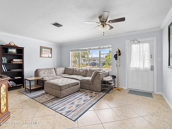 4th image of 2612 Carol Dr