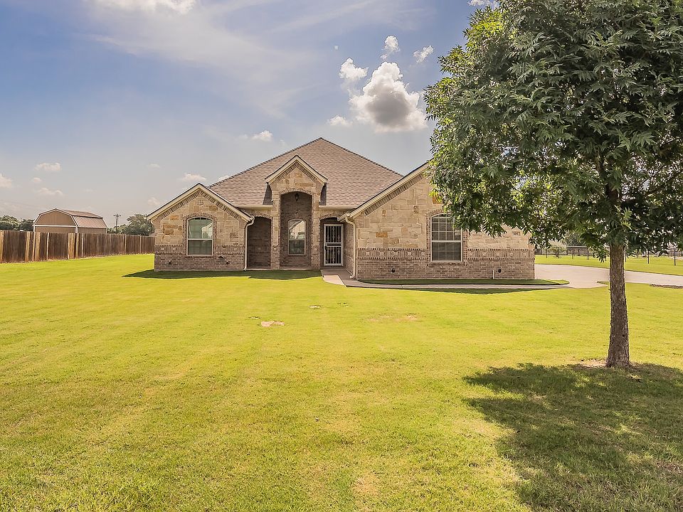 1st image of 105 Briar Meadows Cir
