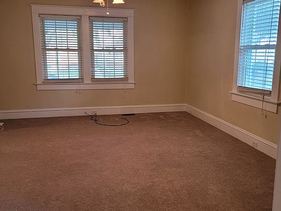 3rd image of 2637 Ballentine Blvd