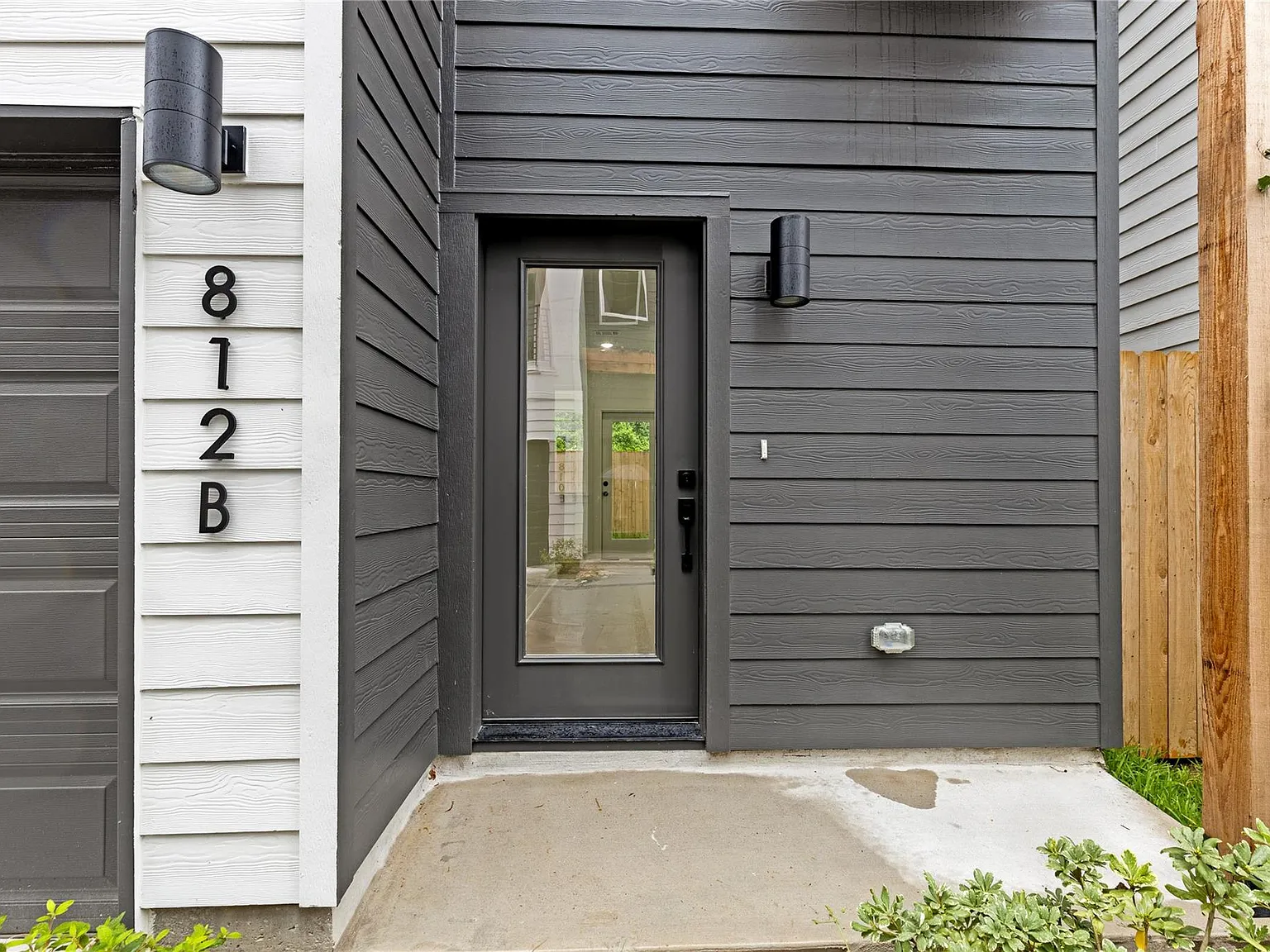 3 bed, 3.5 bath, 1966 sqft, $2,350 — Photo 3