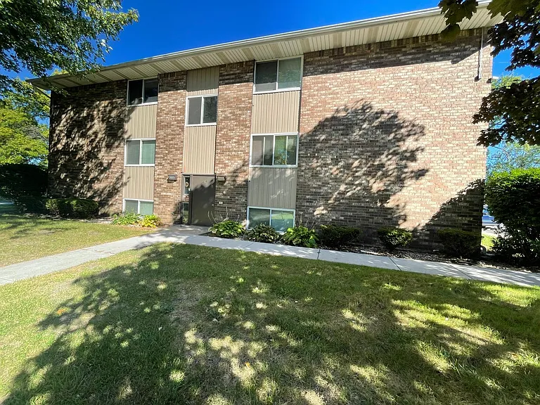 Hidden Village Square Apartments — Photo 13