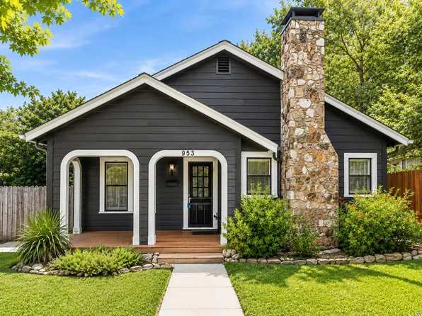 953 Myrta, Kerrville, TX 78028