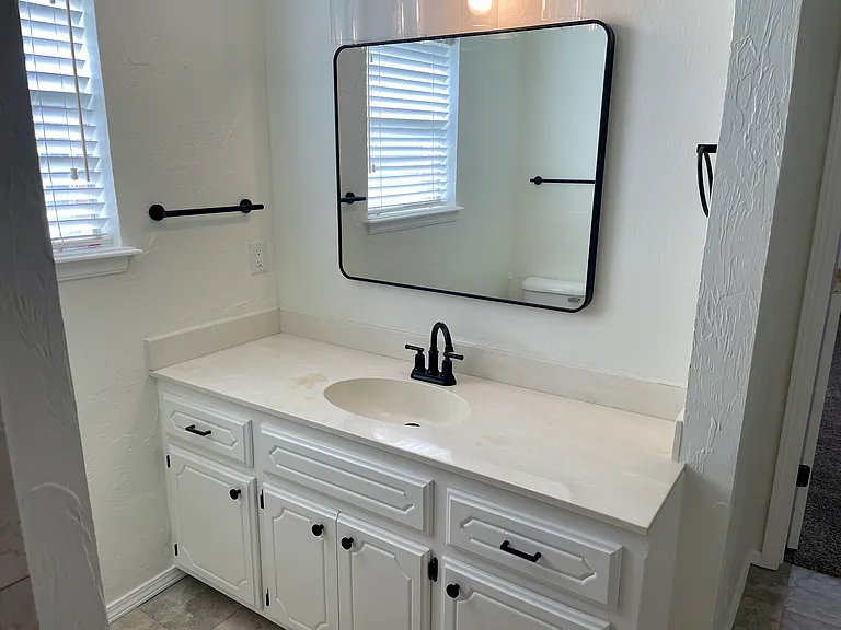 1802 Logan Dr — Photo 5