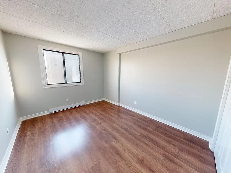 485 Windsor Ave — Photo 4
