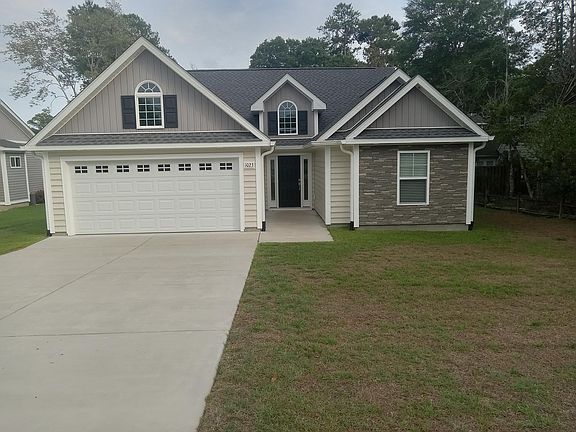 3rd image of 1023 Meares St.