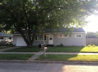 1337 N Maple St, Watertown, SD 57201