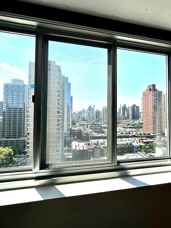 345 East 93rd Street #19F in Yorkville, Manhattan | StreetEasy