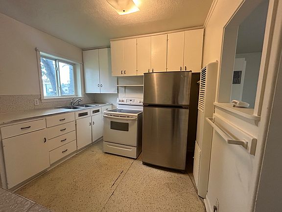 3rd image of 2025 N Ave W #1