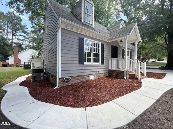 2900 Broadlands Dr, Raleigh, NC 27604