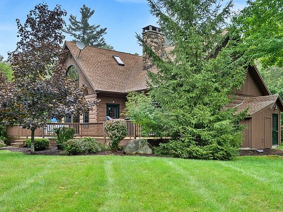 3rd image of 354 Woodmere Rd