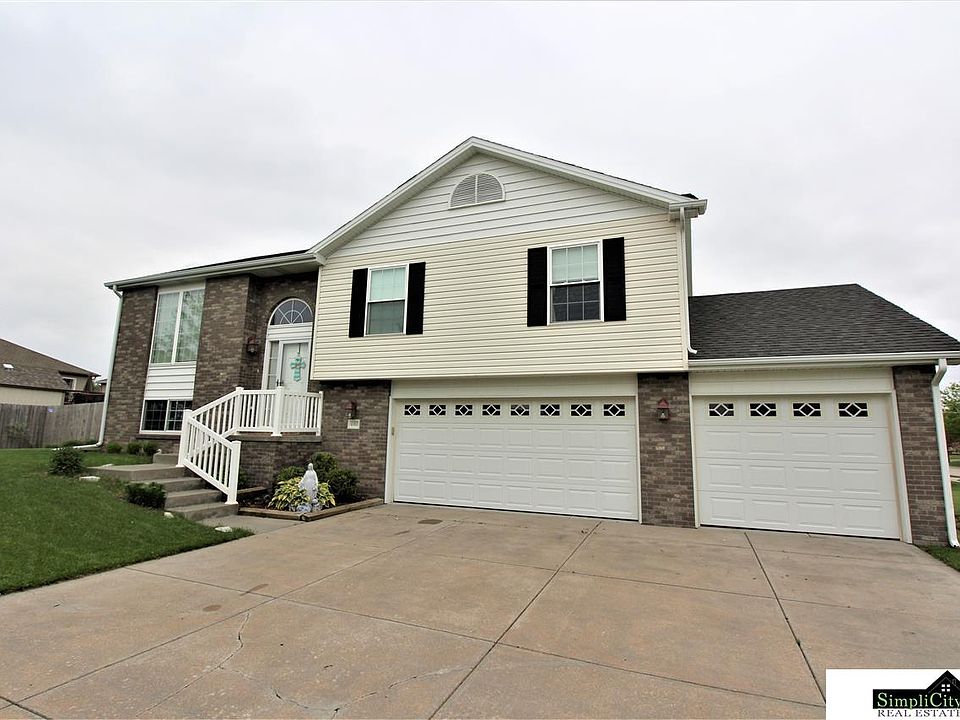 1st image of 6001 Bridle Ln