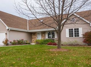 9112 S 47th St, Franklin, WI 53132