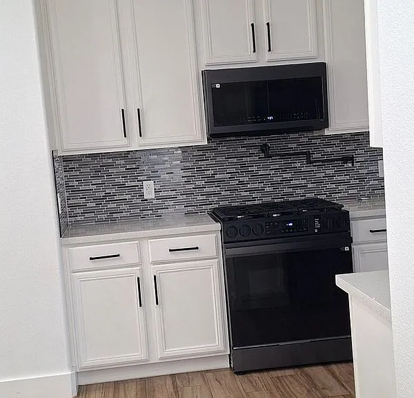 8311 Caraway Lake Cir — Photo 3