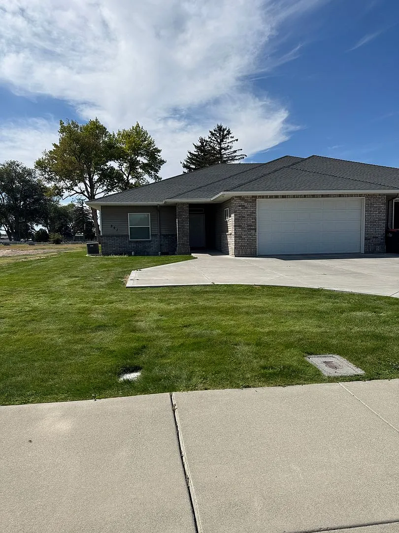 321 Aspenwood Drive — Photo 1