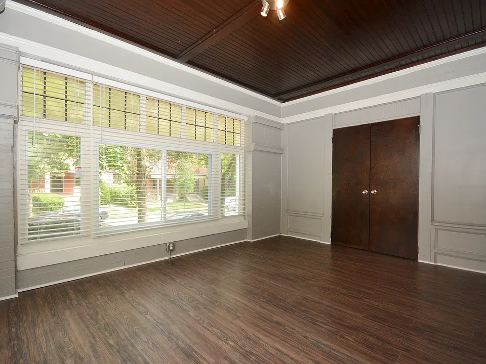 302 S Negley Ave #1