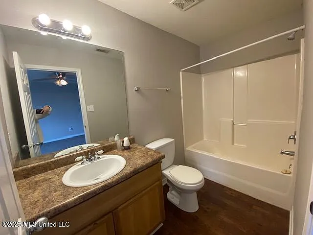 17310 Avondale Cir — Photo 6