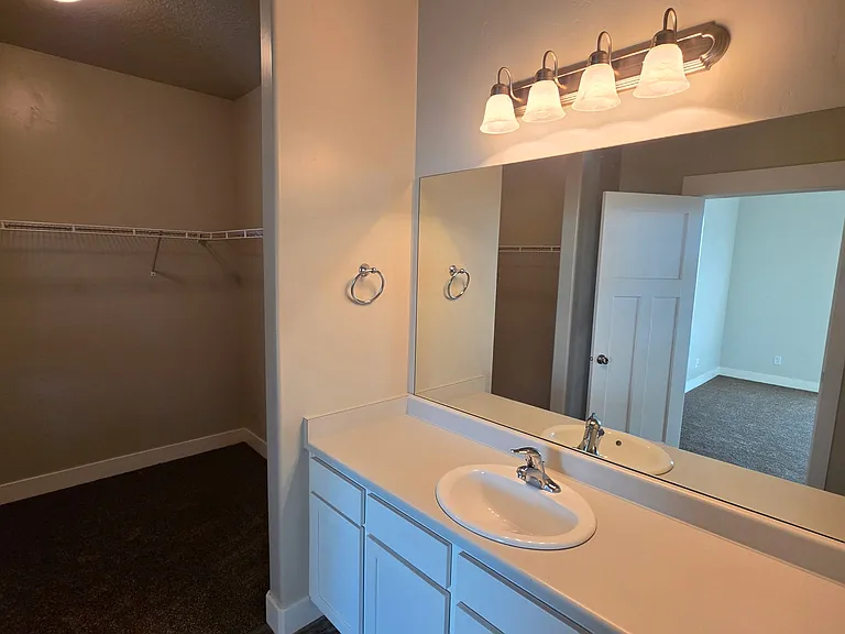 14452 S Selvig Way #203 — Photo 6