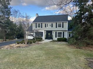 630 Hi View Ct, Elm Grove, WI 53122