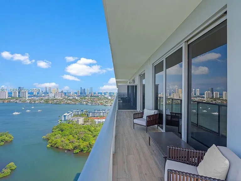 16385 Biscayne Blvd #3201 — Photo 26