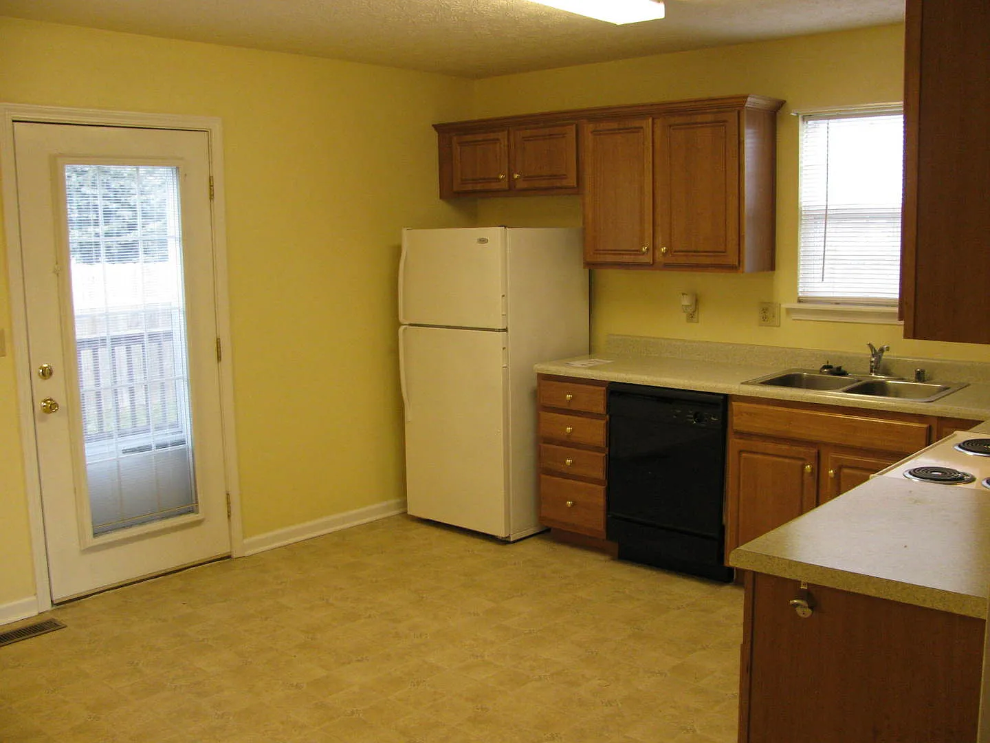 Cute Efficient Affordable Home in Great Location — Photo 4