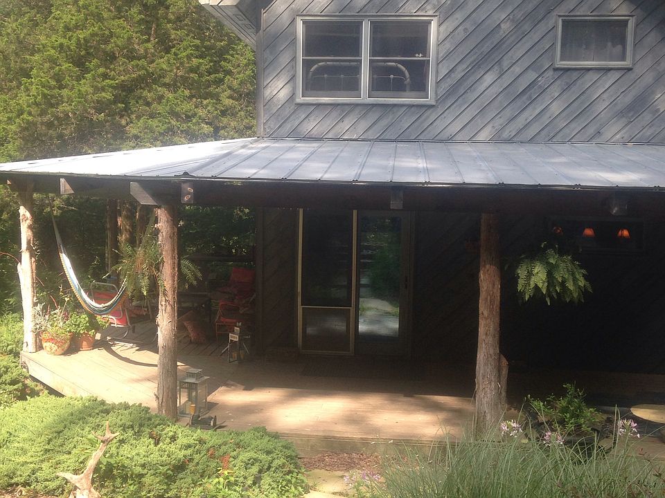 2nd image of 5184 Russell Rd