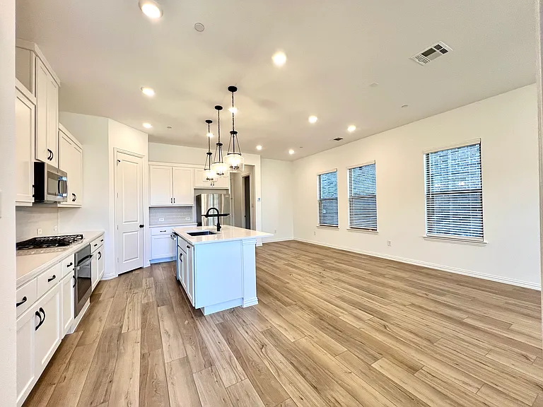 6619 Baritone Ct — Photo 11