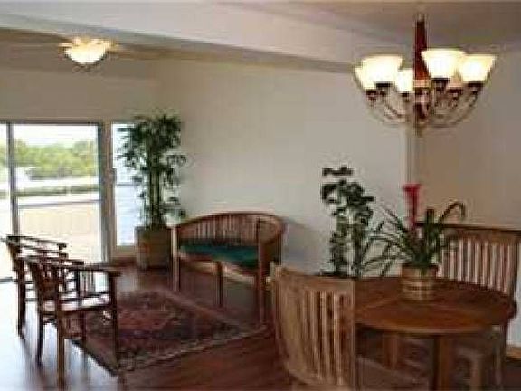 Livingroom / Dining Area