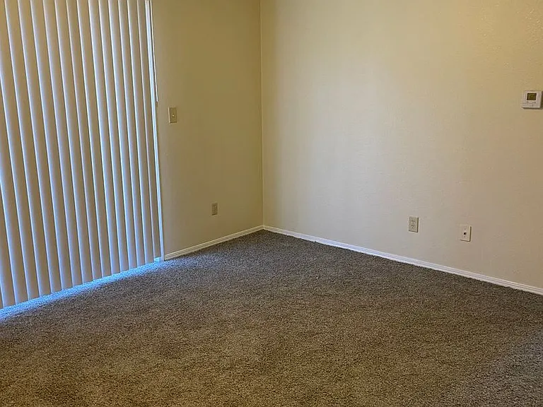 Country Grove Apartments — Photo 2
